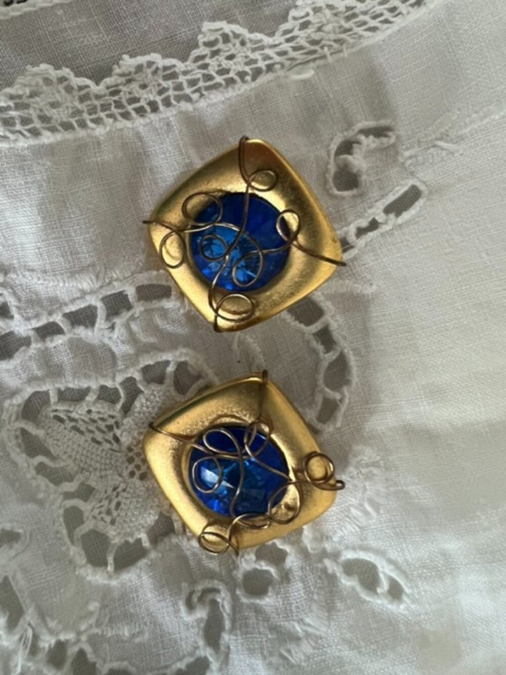 VTG Pierced Earrings Gold Tone w/ Blue Glass Set - 1 in 80's
